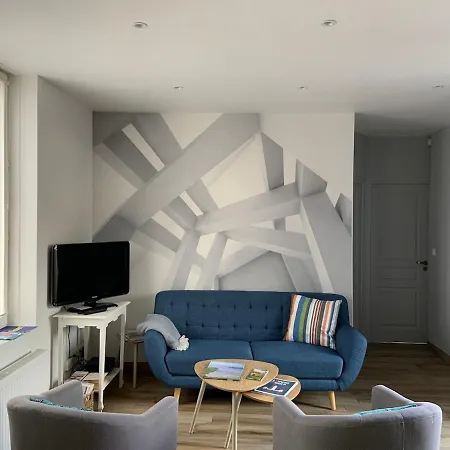 Terrasse Vue Cathedrale Et Beffroi Hyper Centre Amiens